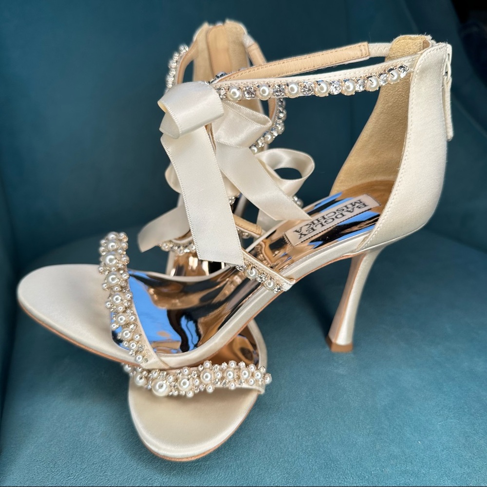 Badgley Mischka Nayeli Crystal Pearl Ivory Wedding Heels